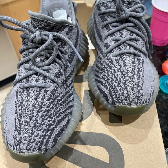 Adidas Yeezy Boost 350 V2 - Picture 2 of 11